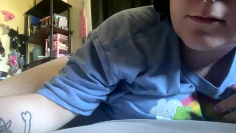 Onyx online show from April 4, 7:00 pm