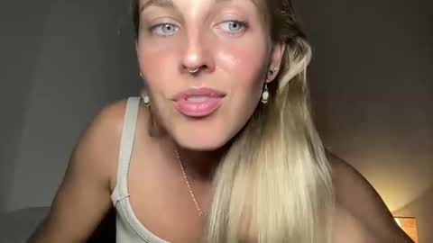 Snapshot of onyx_unleashed chatting on November 8, 1:17 am onyx_unleashed online show from November 8, 1:17 am