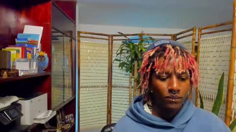 Snapshot of onyxart chatting on March 14, 9:42 pm onyxart online show from March 14, 9:42 pm