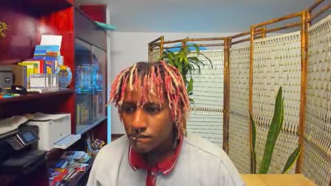 Snapshot of onyxart chatting on March 25, 7:14 am onyxart online show from March 25, 7:14 am