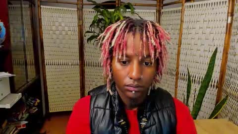 Snapshot of onyxart chatting on March 26, 9:59 am onyxart online show from March 26, 9:59 am