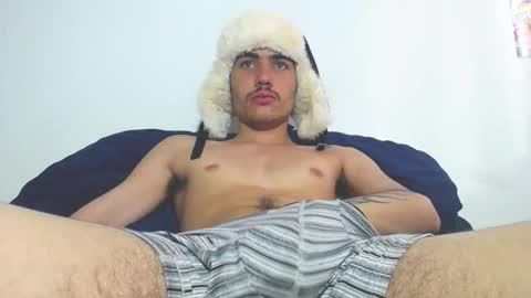 onzas_ online show from January 14, 9:20 pm