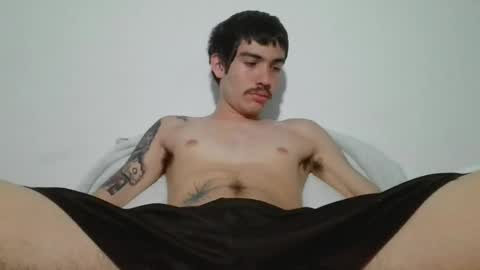 onzas_ online show from February 17, 7:49 am