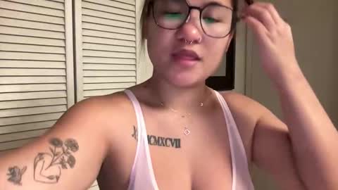 Miss Girly online show from December 22, 1:19 pm