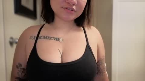 Miss Girly online show from April 17, 9:12 am