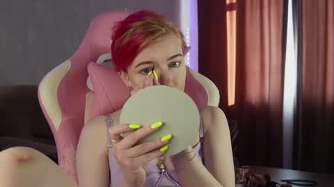 Hannah online show from February 28, 1:23 pm