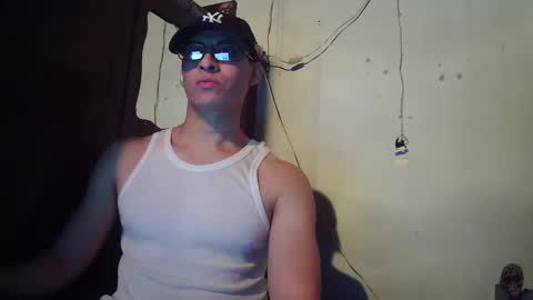 oomaurooo online show from December 20, 7:15 am