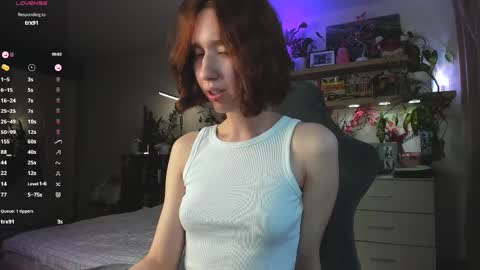 Snapshot of oooooo_li chatting on March 29, 3:34 pm Olivia. online show from March 29, 3:34 pm