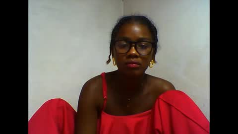 oooorazanasoa online show from June 2, 9:39 pm