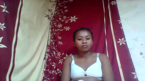 oooozafiette online show from May 23, 6:23 pm