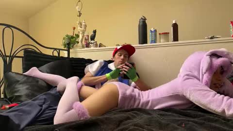 opalsessence_ online show from October 27, 10:25 pm