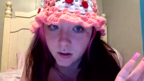 Opal online show from February 5, 9:50 pm