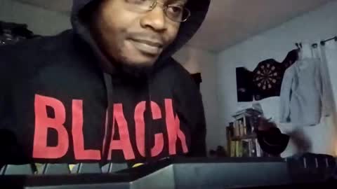 Snapshot of opaque772800 chatting on December 1, 11:43 pm opaque772800 online show from December 1, 11:43 pm