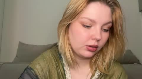 Snapshot of opheliaritz chatting on July 1, 6:48 am Ophelia online show from July 1, 6:48 am