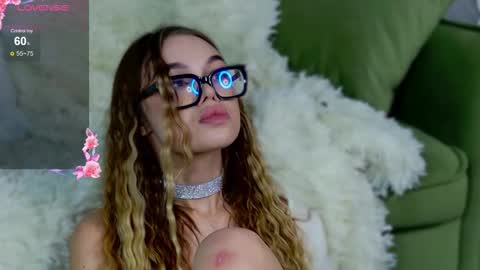 Ophelia online show from March 1, 4:42 pm