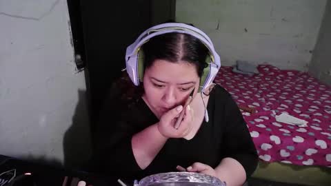 oppaichanuwu online show from December 2, 1:00 am