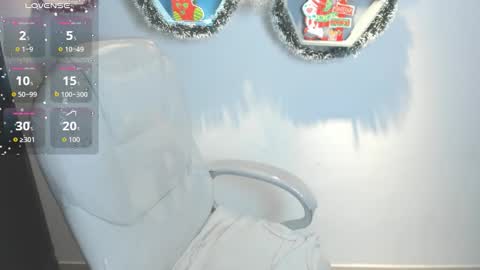 Snapshot of oriana_long chatting on December 20, 2:40 am O R I online show from December 20, 2:40 am