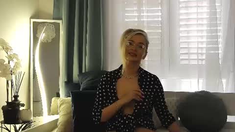 orianawade online show from August 6, 5:42 am