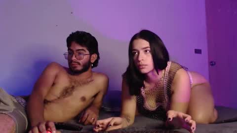 orion y perla online show from October 24, 4:20 am