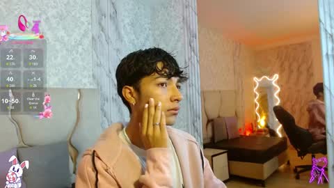 osamu_tay online show from April 9, 3:06 am