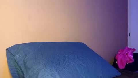 Snapshot of osarito3x chatting on February 11, 1:54 am osarito3x online show from February 11, 1:54 am