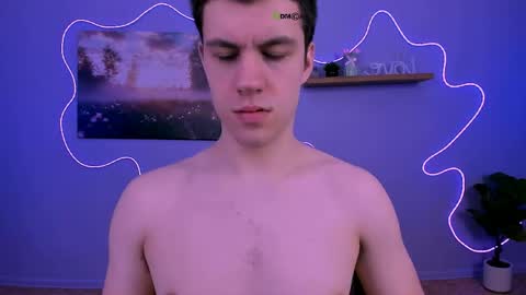 Snapshot of oscar_rage chatting on April 16, 9:39 pm oscar_rage online show from April 16, 9:39 pm