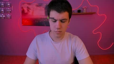 Snapshot of oscar_rage chatting on May 3, 6:58 pm oscar_rage online show from May 3, 6:58 pm