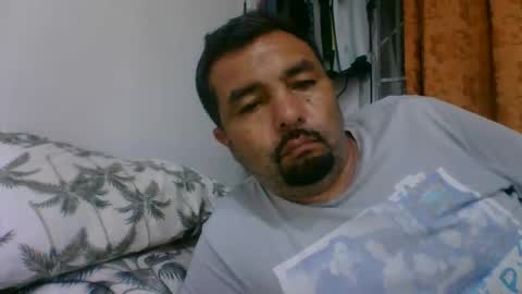 oscarjhe3512 online show from February 15, 2:19 am