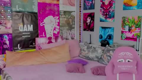 Heidi  online show from January 13, 2:44 pm