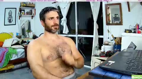 Snapshot of osito_blanco chatting on February 3, 3:26 am Osito Blanco online show from February 3, 3:26 am