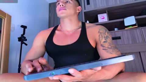 Snapshot of oskar_ford21 chatting on April 21, 12:34 am Oskar Ford NEW ACCOUNT online show from April 21, 12:34 am