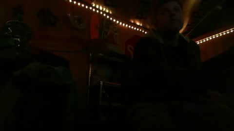 Wes online show from February 8, 3:32 am