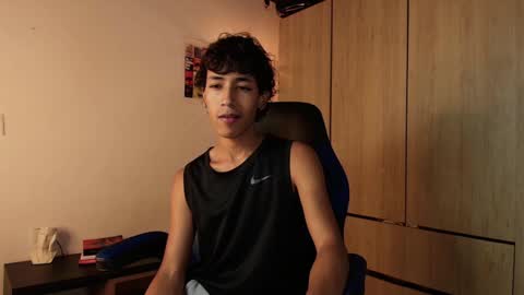 ostin 18hot online show from January 3, 9:26 pm