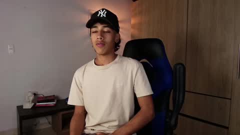 ostin 18hot online show from January 11, 1:06 am