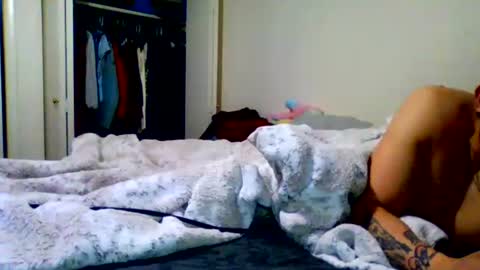 Snapshot of otherwonn11 chatting on March 1, 5:09 am Chulo CLos online show from March 1, 5:09 am