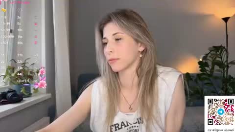 Snapshot of ottiliebolyard chatting on June 19, 5:06 pm Anne online show from June 19, 5:06 pm