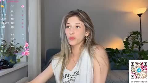 Snapshot of ottiliebolyard chatting on June 21, 5:59 pm Anne online show from June 21, 5:59 pm