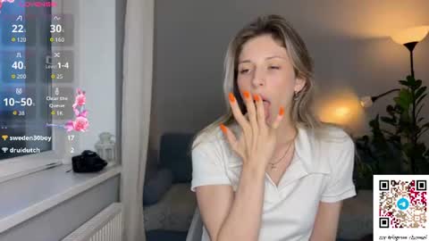 Snapshot of ottiliebolyard chatting on July 6, 6:21 pm Anne online show from July 6, 6:21 pm