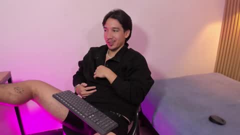 Otto Andrew online show from March 27, 4:51 am