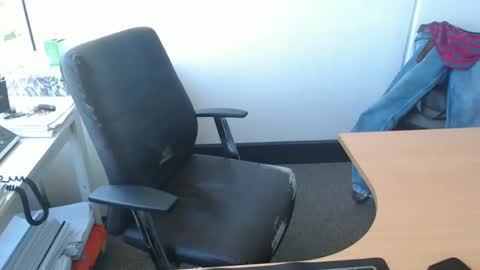 Snapshot of outdoornakedguy11_007 chatting on December 2, 12:30 am outdoornakedguy11_007 online show from December 2, 12:30 am