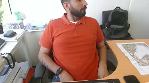 Snapshot of outdoornakedguy11_007 chatting on December 12, 9:26 pm outdoornakedguy11_007 online show from December 12, 9:26 pm