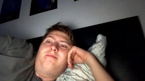 Snapshot of outflayd chatting on November 22, 5:28 am outflayd online show from November 22, 5:28 am