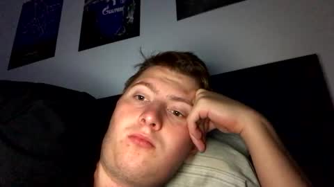 Snapshot of outflayd chatting on November 24, 11:26 pm outflayd online show from November 24, 11:26 pm