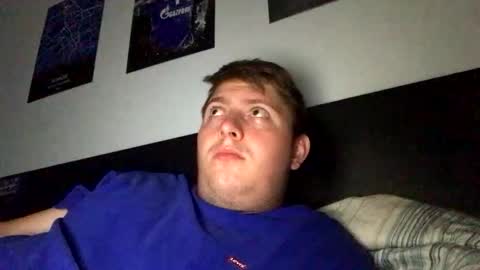 Snapshot of outflayd chatting on November 28, 5:54 am outflayd online show from November 28, 5:54 am