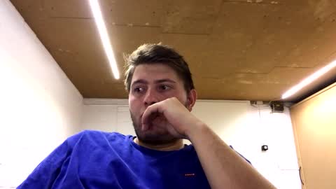 Snapshot of outflayd chatting on December 13, 10:15 pm outflayd online show from December 13, 10:15 pm