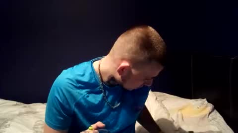 Snapshot of owen162462 chatting on November 9, 10:19 pm Owen kayz online show from November 9, 10:19 pm