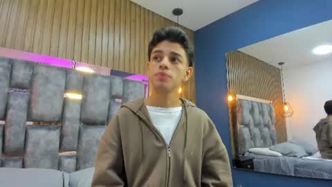 Snapshot of owen__johnson chatting on July 13, 1:14 pm Owen Johnson online show from July 13, 1:14 pm