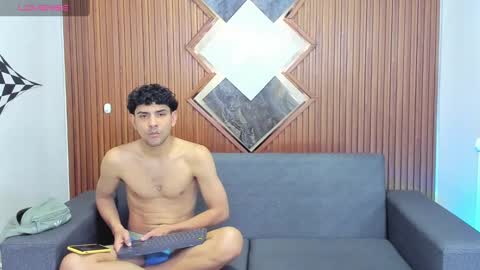 owen_mccarthy online show from December 29, 8:04 pm