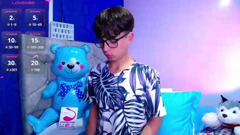 Snapshot of owenblue__ chatting on December 2, 5:59 am Owen Independent model online show from December 2, 5:59 am