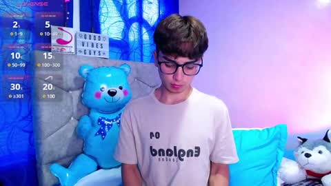 Snapshot of owenblue__ chatting on December 4, 9:13 pm Owen Independent model online show from December 4, 9:13 pm